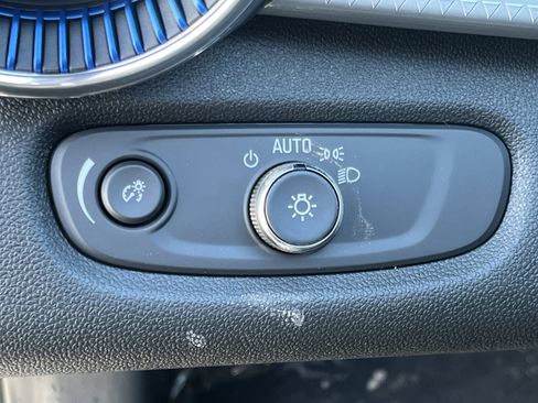 New 2026 Chevrolet Trax LT image 16