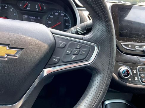 Used 2023 Chevrolet Malibu LT FWD image 24