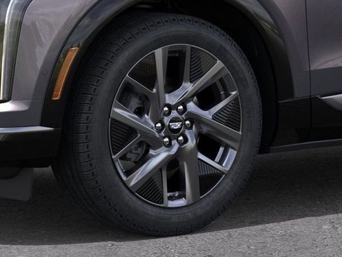 New 2026 Cadillac Optiq Luxury 2 image 9