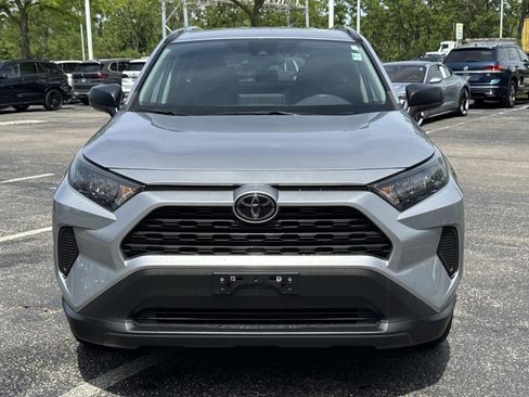 Used 2021 Toyota RAV4 LE FWD image 2