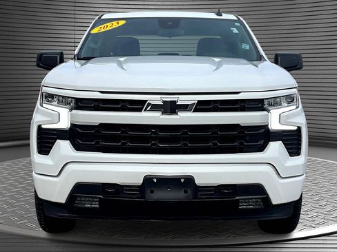 Used 2023 Chevrolet Silverado 1500 RST image 2