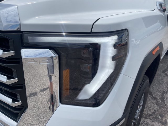 Used 2025 GMC Sierra 2500 SLE w/ Max Trailering Package AWD/4WD image 9