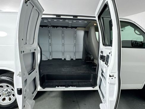 Used 2014 Chevrolet Express 1500 image 23