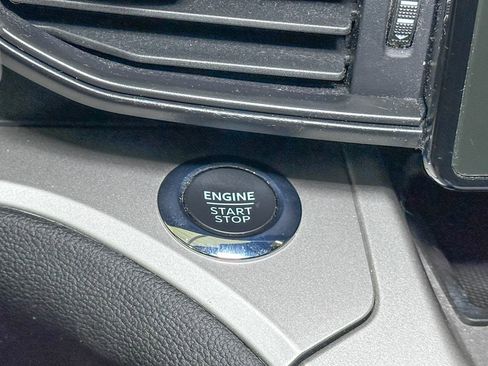 Certified 2022 Ford Explorer XLT image 39