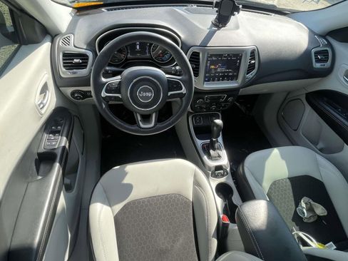 Used 2018 Jeep Compass Latitude w/ Popular Equipment Group image 13