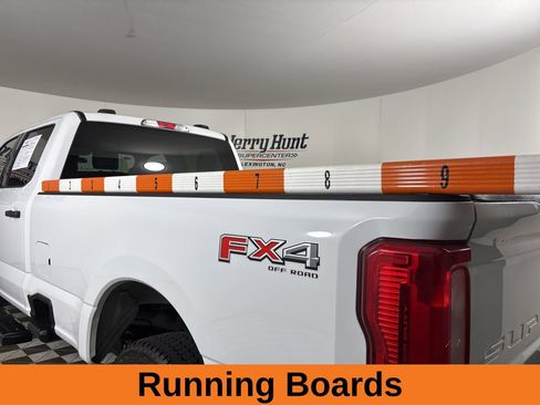 Used 2024 Ford F250 XLT w/ FX4 Off-Road Package image 10