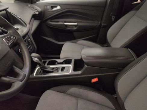 Used 2019 Ford Escape SE image 17