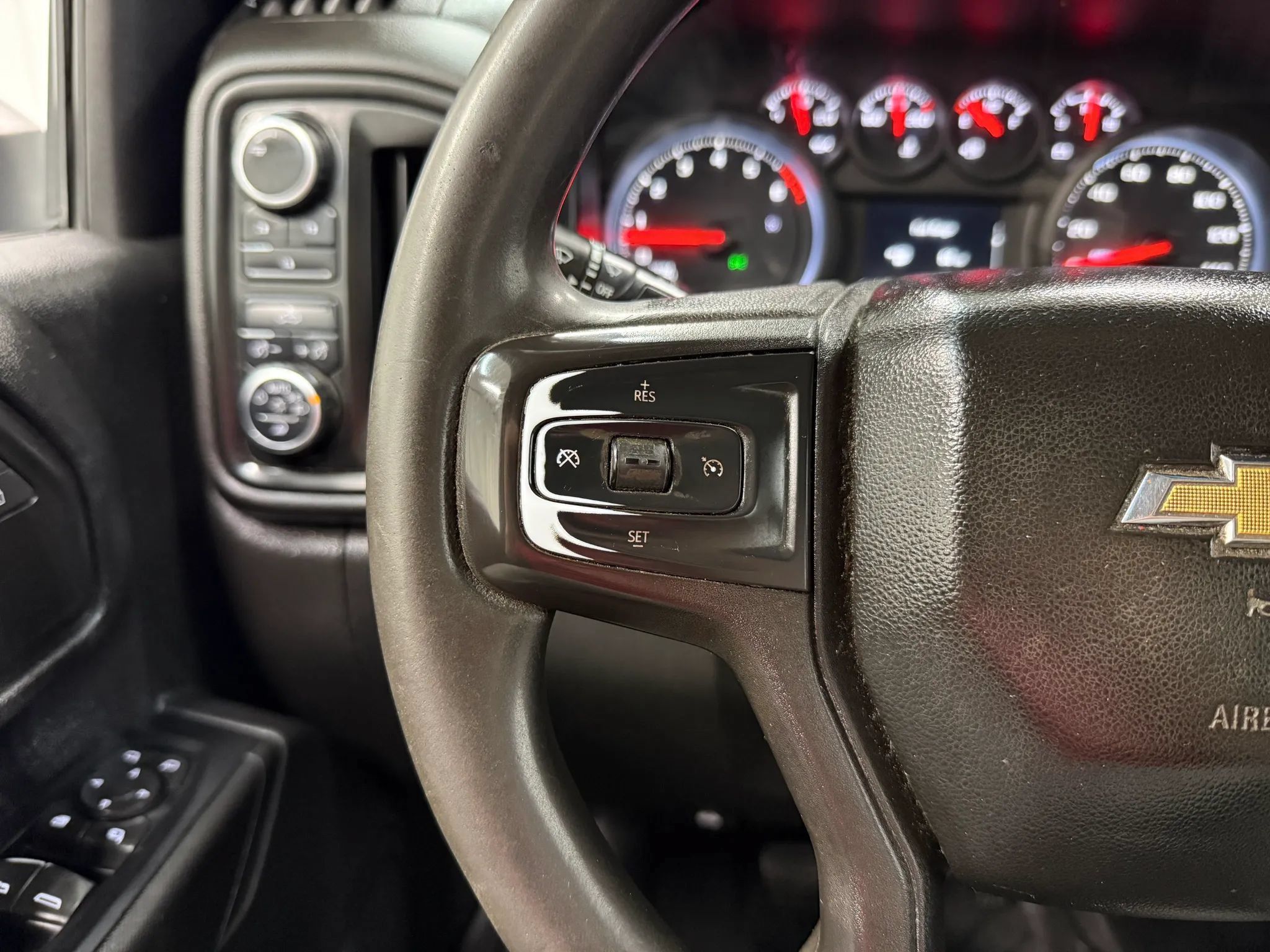 Used 2021 Chevrolet Silverado 2500 Custom w/ Custom Value Package AWD/4WD image 27