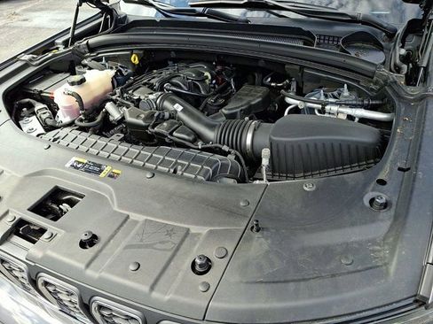 Certified 2025 Jeep Grand Cherokee L Laredo AWD/4WD image 33