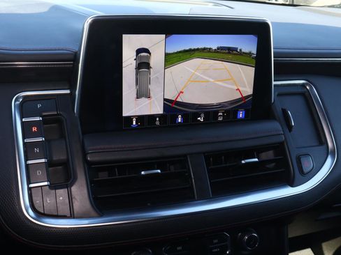 Used 2023 Chevrolet Suburban RST w/ Luxury Package image 34