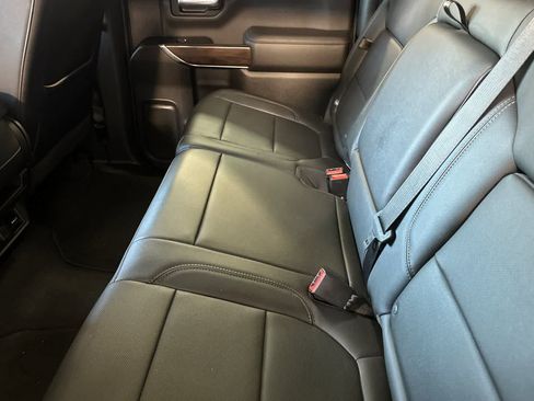 Used 2019 GMC Sierra 1500 SLT w/ Driver Alert Package I AWD/4WD image 5