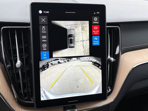 New 2026 Volvo XC60 B5 Ultra w/ Protection Package Premier image 18