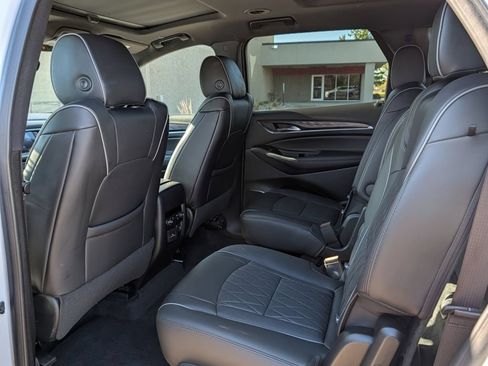 Used 2024 Buick Enclave Avenir w/ Avenir Technology Package AWD/4WD image 35