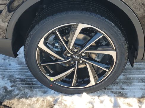 New 2026 Lincoln Corsair Reserve image 5