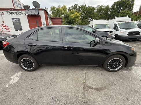 Used 2017 Toyota Corolla L FWD image 5