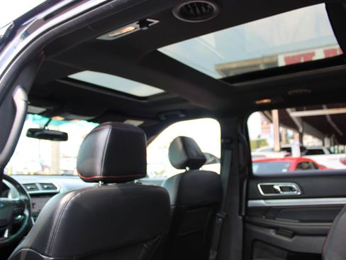 Used 2016 Ford Explorer Sport w/ Equipment Group 401A AWD/4WD image 10