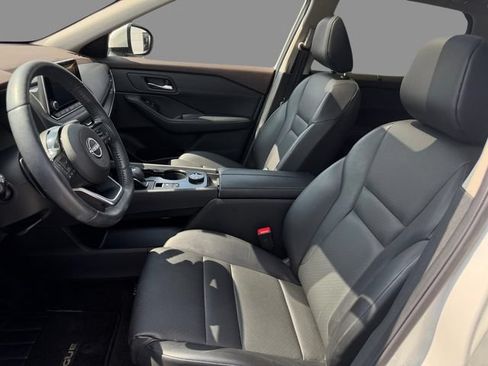 Certified 2023 Nissan Rogue SV w/ SV Premium B Package AWD/4WD image 13