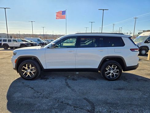 Used 2025 Jeep Grand Cherokee L Limited image 7