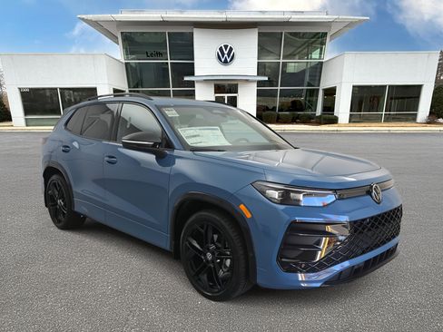 New 2026 Volkswagen Tiguan SE R-Line image 1