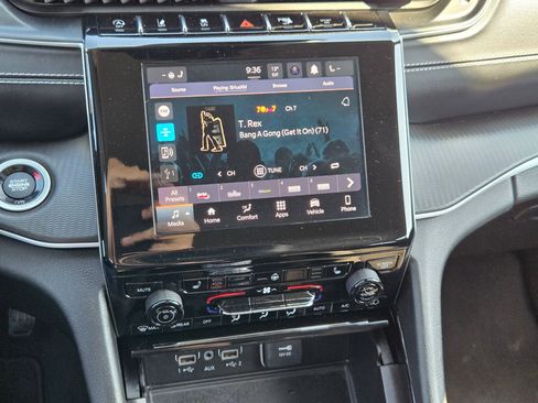 Used 2023 Jeep Grand Cherokee L Laredo w/ Luxury Tech Group I image 16