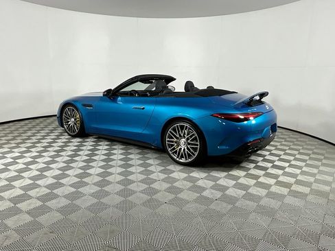 Used 2023 Mercedes-Benz SL 63 AMG 4MATIC w/ Driver Assistance Package image 4