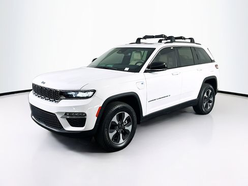 Used 2022 Jeep Grand Cherokee Limited 4xe image 3