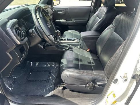 Used 2019 Toyota Tacoma TRD Pro AWD/4WD image 26