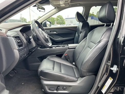 Certified 2023 Nissan Rogue SV w/ SV Premium B Package AWD/4WD image 12