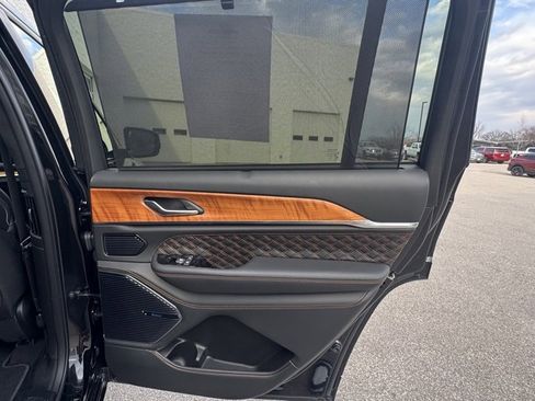 Used 2024 Jeep Grand Cherokee L Summit image 26