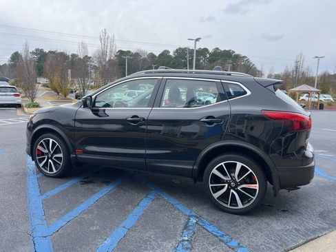Used 2019 Nissan Rogue Sport SL image 9