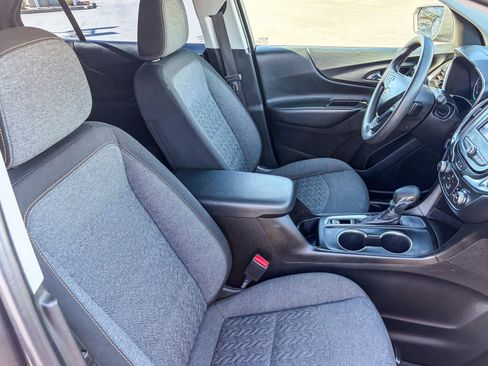 Used 2022 Chevrolet Equinox LT FWD image 15