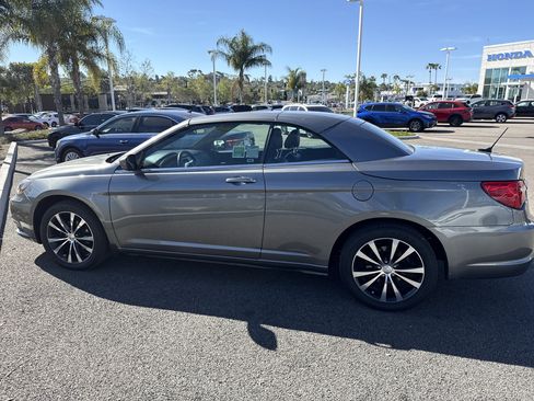 Used 2013 Chrysler 200 S image 2