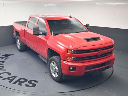 Used 2019 Chevrolet Silverado 2500 LT w/ LT Convenience Package image 22