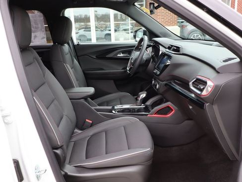 Used 2023 Chevrolet TrailBlazer RS w/ Convenience Package image 41