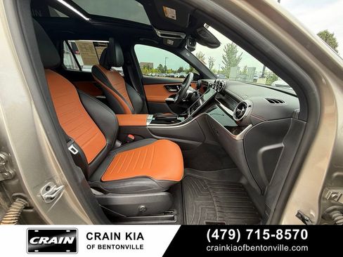 Used 2024 Mercedes-Benz GLC 300 4MATIC image 29