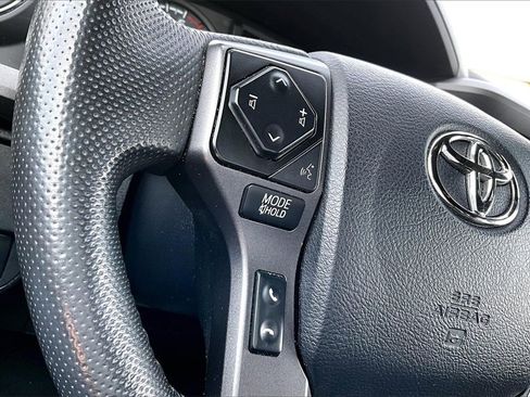 Used 2023 Toyota Tacoma TRD Off-Road image 16