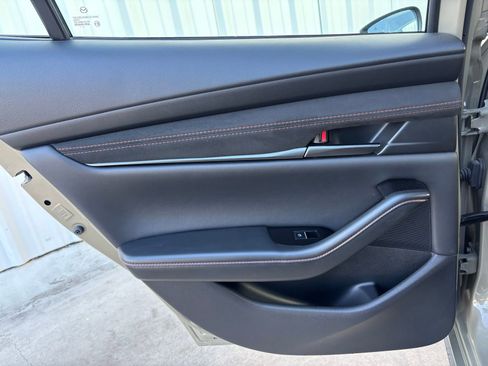 Certified 2025 MAZDA MAZDA3 s image 29