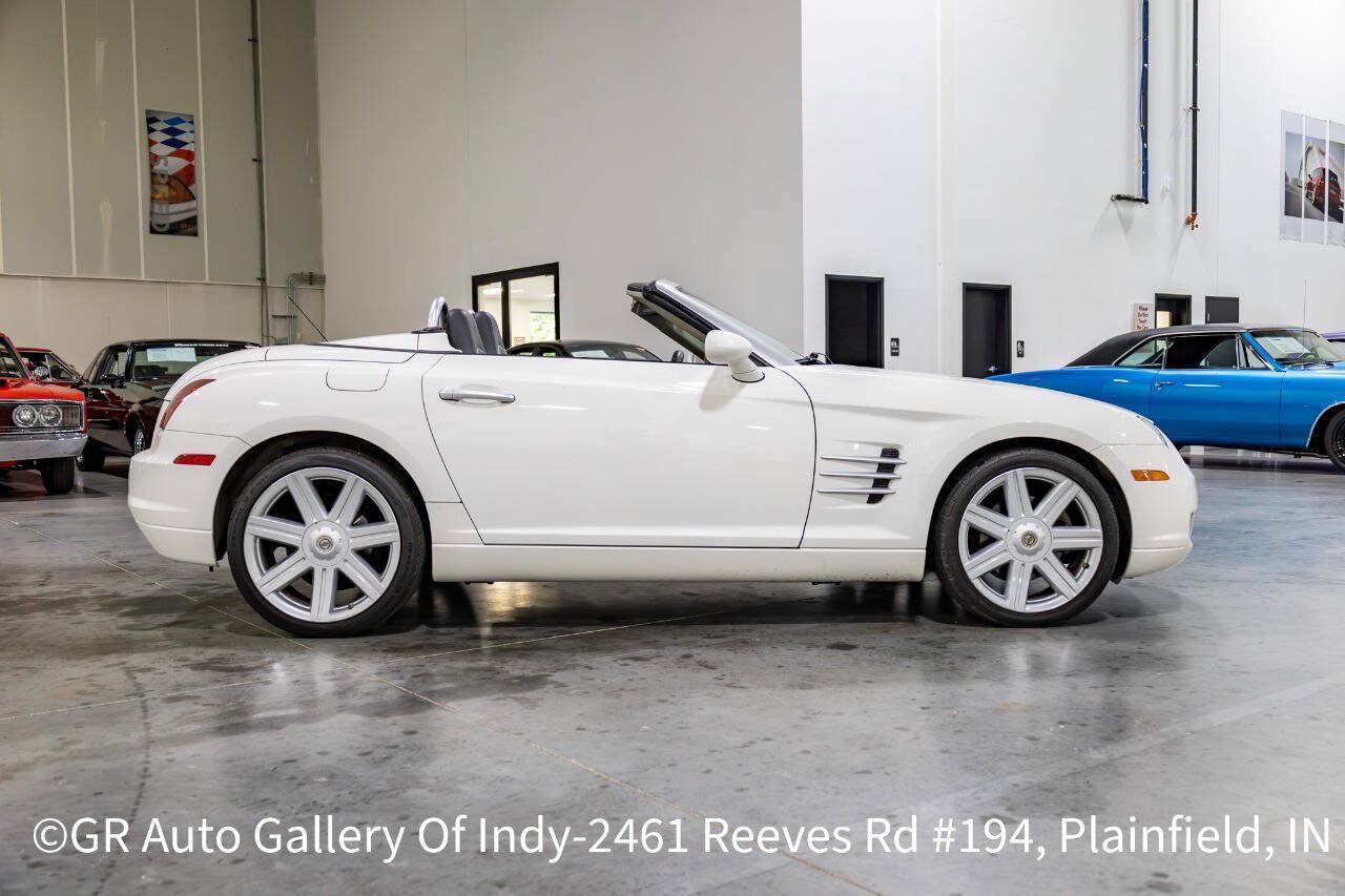 Used 2005 Chrysler Crossfire Limited RWD image 7