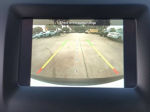 Used 2020 Jeep Cherokee Latitude Plus FWD image 15