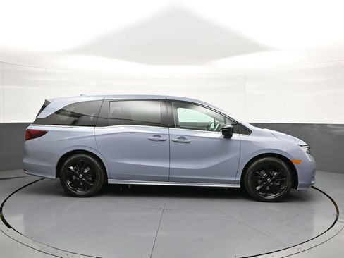 Used 2024 Honda Odyssey Sport image 5