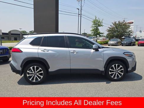 Used 2024 Toyota Corolla Cross XLE w/ Convenience Package AWD/4WD image 2