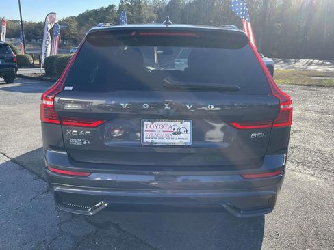 Used 2024 Volvo XC60 B5 Plus image 3