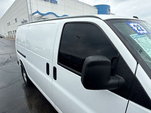 Used 2022 Chevrolet Express 2500 RWD image 14