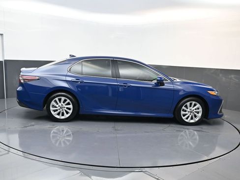 Used 2023 Toyota Camry LE image 5