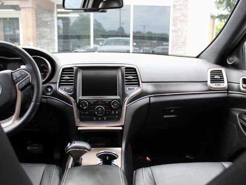 Used 2015 Jeep Grand Cherokee Limited AWD/4WD image 32
