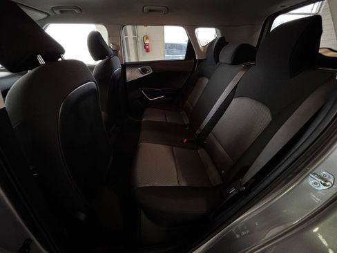 Used 2025 Kia Soul LX w/ LX Technology Package image 23