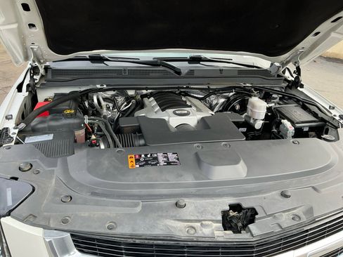 Used 2017 Cadillac Escalade Premium Luxury image 22