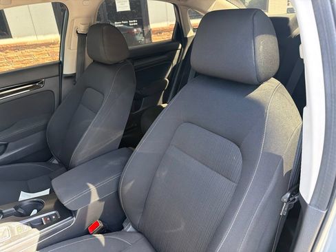 Used 2023 Honda Civic EX image 3