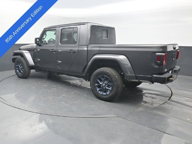 New 2026 Jeep Gladiator Sport AWD/4WD image 3