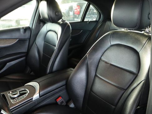 Used 2019 Mercedes-Benz C 300 4MATIC Sedan image 14